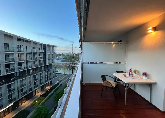 Family House By The River Odra -panoramic Terrace - 3room With 2 Separate Bedrooms And 2 Balconies By Wroapart-pl- Perfect For Family & Business Apartment