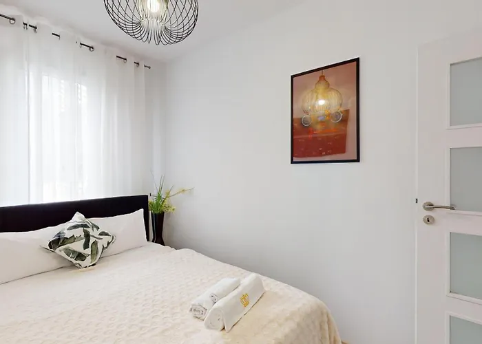 Family House By The River Odra -panoramic Terrace - 3room With 2 Separate Bedrooms And 2 Balconies By Wroapart-pl- Perfect For Family & Business Apartment